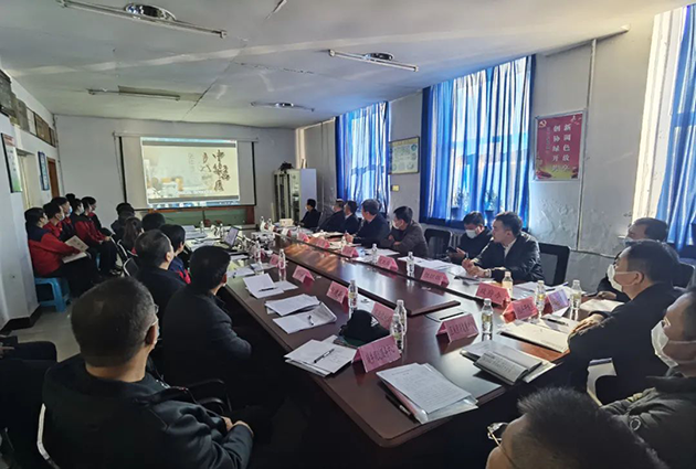 孙东深入登录入口制药有限责任公司主持召开现场